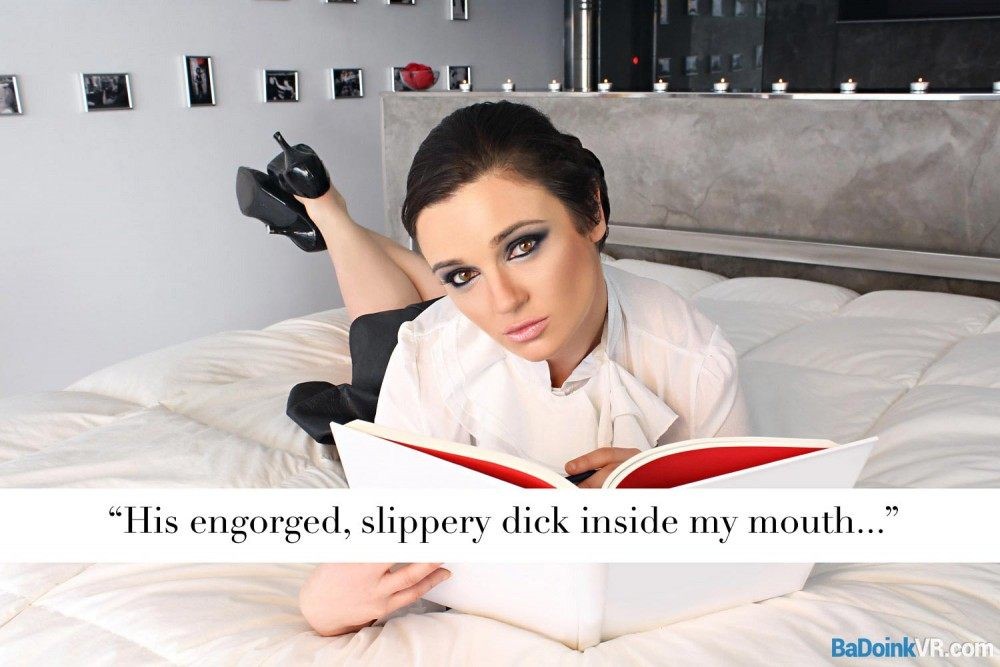 Sienna Knight in Erotic Alcove VR Fantasy