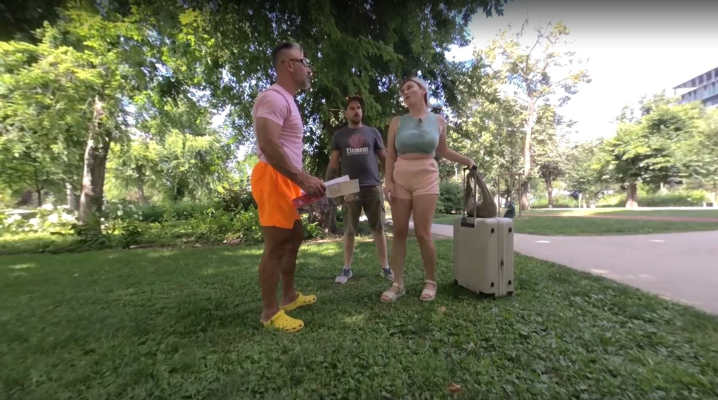 Threesome Sex With Busty Amuse De Bauche - Image 1