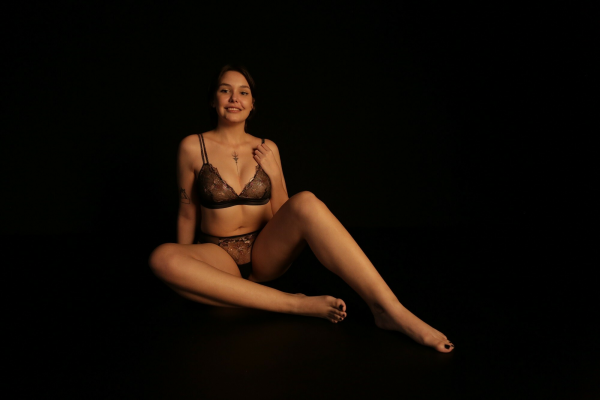 Noir - Iris Bloom - Image 2