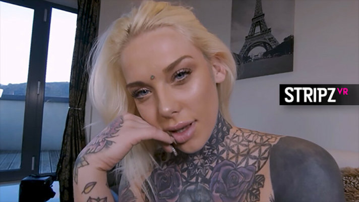 Lauren Brock: Tattooed Beauty in Sensual VR - Image 4