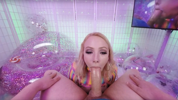 Dixie Lynn's Sizzling Sweets VR Passion - Image 4