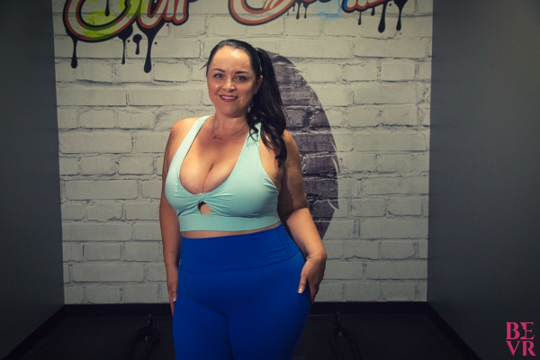 Amanda Thickk Hot Trainer Solo Workout - Image 2
