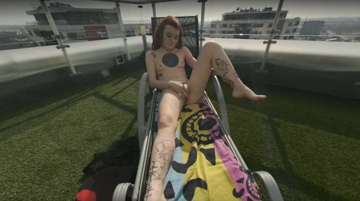 Brilla's Hot Sunbathing Solo Tease in VR - Image 6