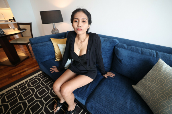 Hot Thai Saleslady Meena in Steamy Facial Scene - Image 2