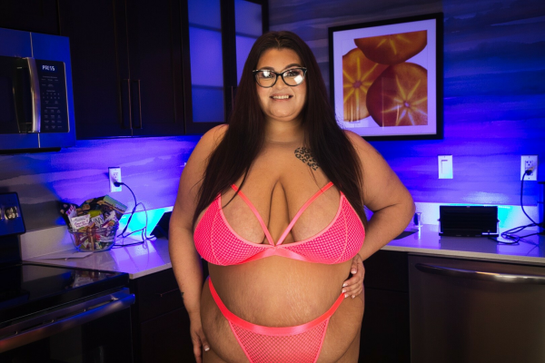 Raven Belle in Hot Business Fantasy VR - Image 1