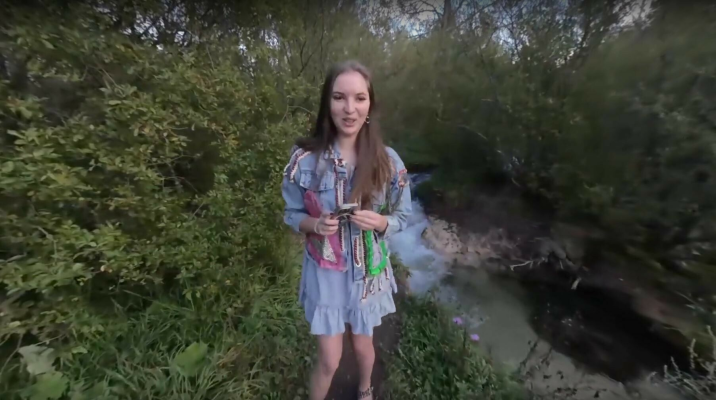 Vika Lita Outdoor BG VR - Image 1