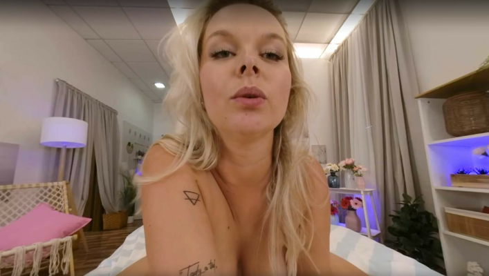 Nikky Dream Squeezes Passion in Stunning VR - Image 5